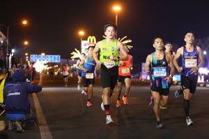BIB: 22550, 22201, 40212, 20181
                            <button type="button" onclick="openModal(23142493)" class="btn btn-primary btn-sm float-right btn-popup" data-toggle="modal" data-target=".modal-high-quality">
                        <i class="fas fa-shopping-cart"></i> Add to Cart
                    </button>
                                            <button type="button" onclick="isThisMe(23142493, true)" class="btn btn-success btn-sm float-right btn-popup btn-isme hidden" data-toggle="tooltip" data-placement="bottom" title="นี่คือรูปของคุณใช่ไหม คลิกที่นี่เพื่อเอาเข้าอัลบั้ม">
                        <i class="fas fa-plus"></i> Add to album
                    </button>
                    <button type="button" onclick="isThisMe(23142493, false)" class="btn btn-warning btn-sm float-right btn-popup btn-isnotme hidden">
                        <i class="fas fa-ban"></i> Remove from album
                    </button>